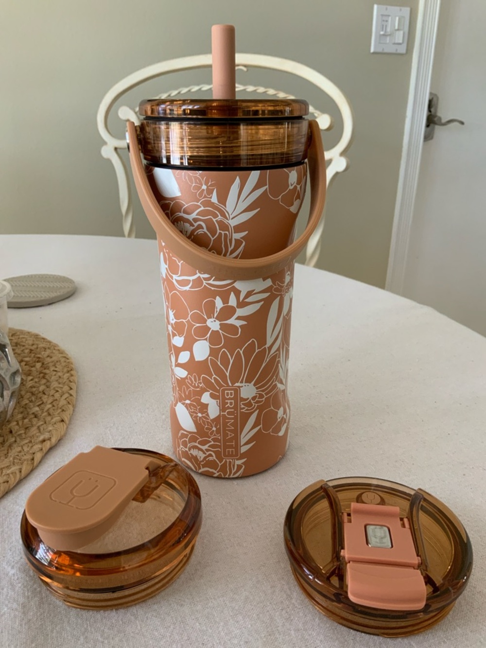BruMate *Limited Edition* collab with Holley Mulitshaker with extra lids
